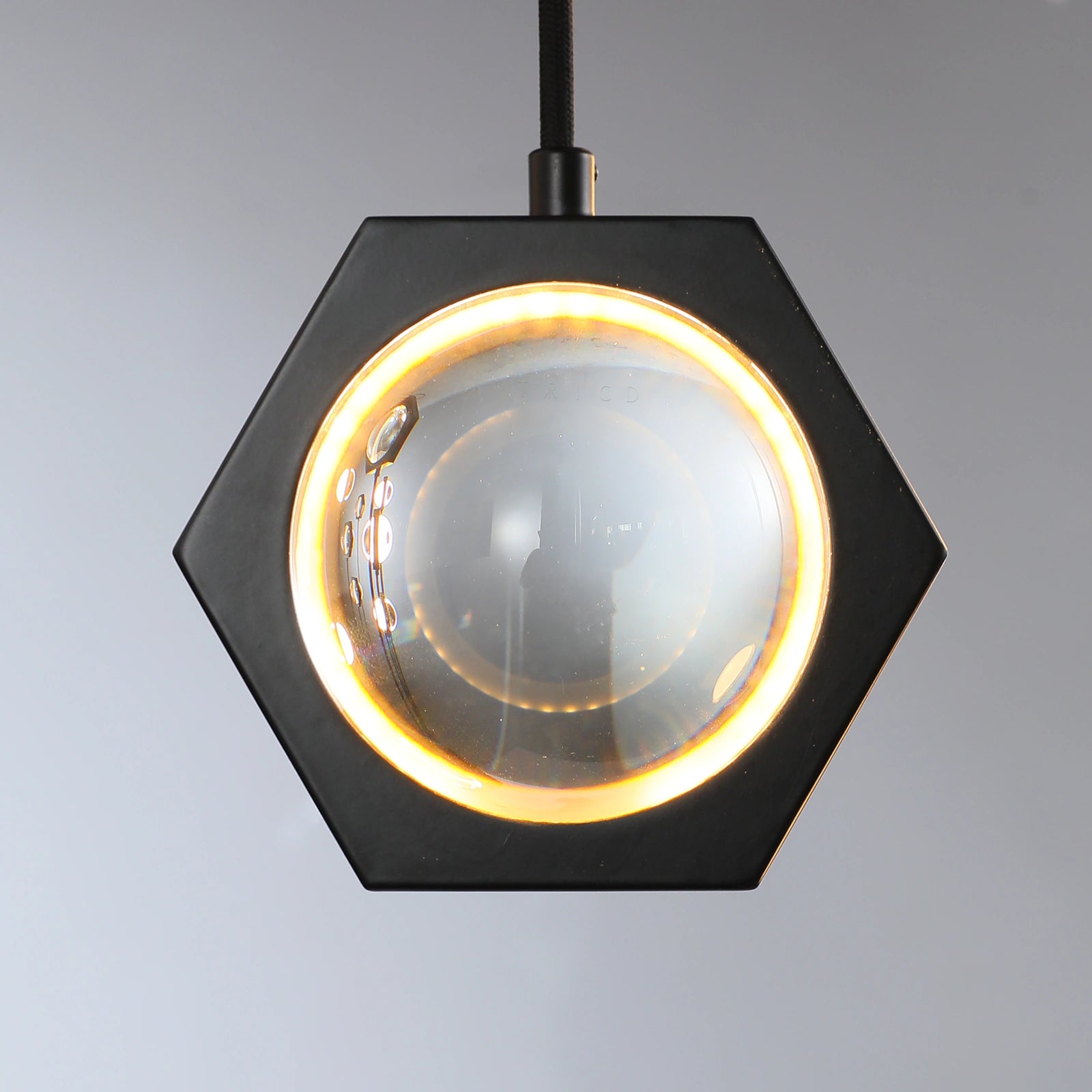Éclatano Crystal Ball Linear Chandelier