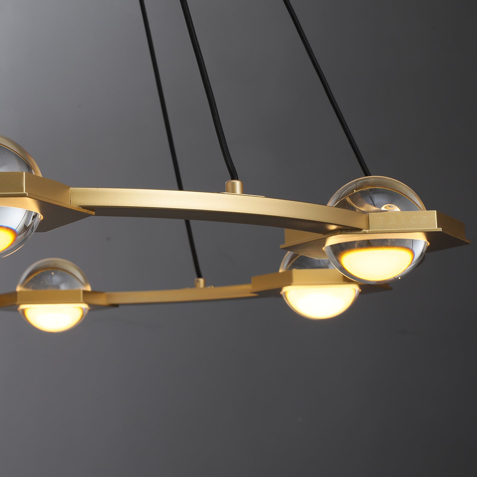 Éclatano Round Chandelier