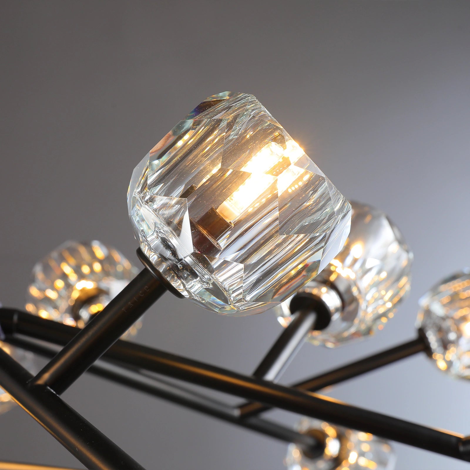Boule Du Glass Round Chandelier