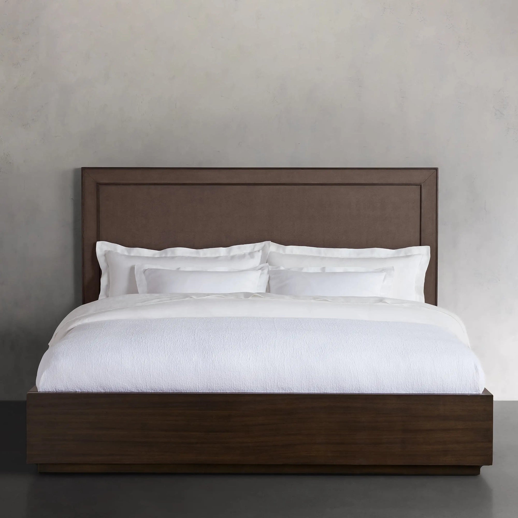 Malone Plinth Bed
