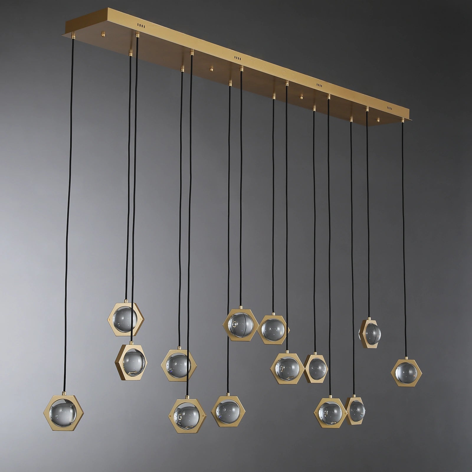Éclatano Crystal Ball Linear Chandelier
