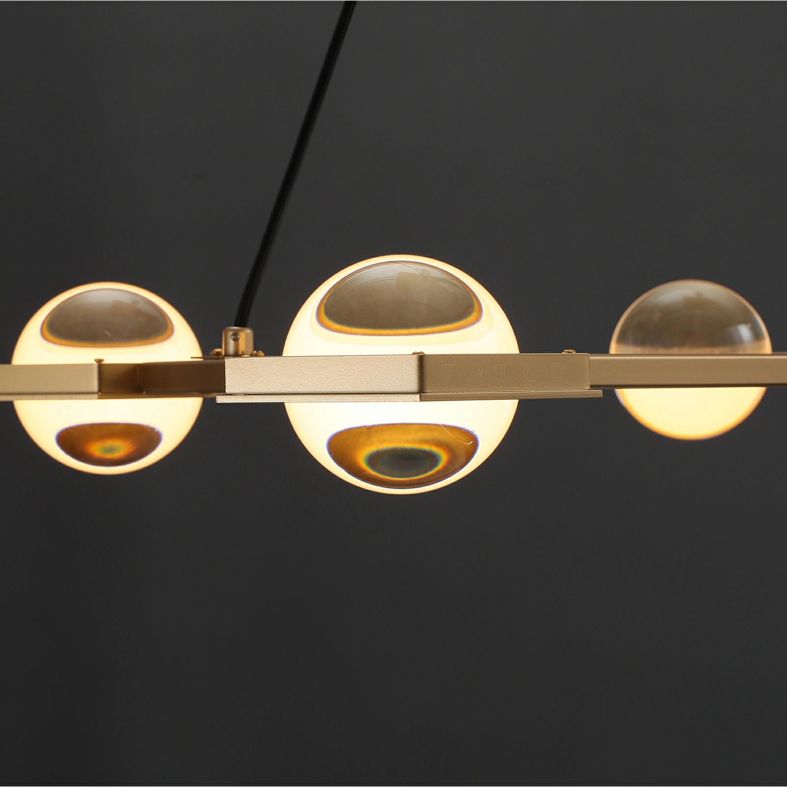 Éclatano Linear Chandelier
