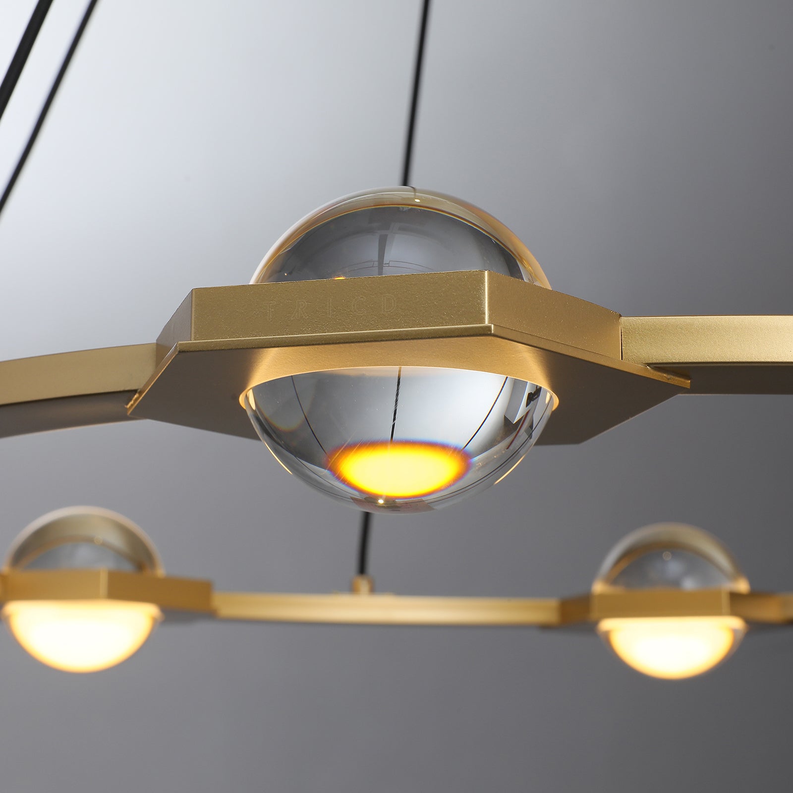 Éclatano Round Chandelier