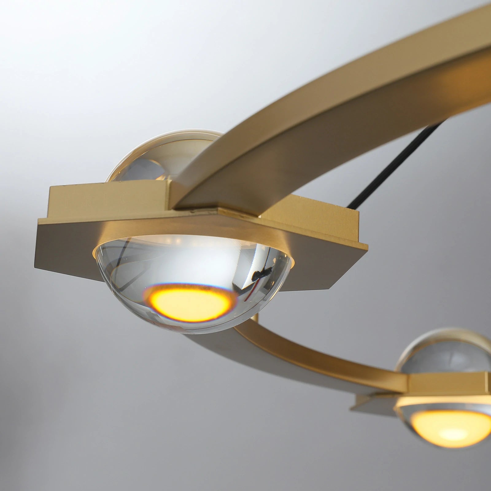 Éclatano 2-Tier Round Chandelier