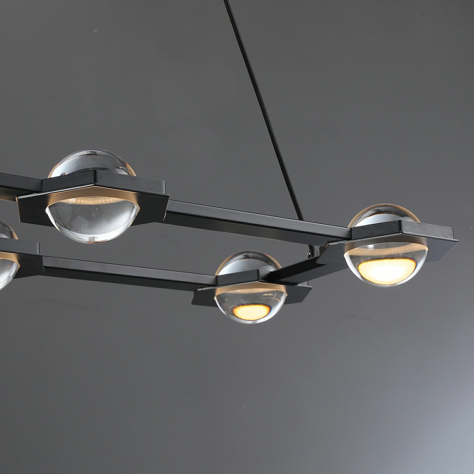 Éclatano Linear Chandelier