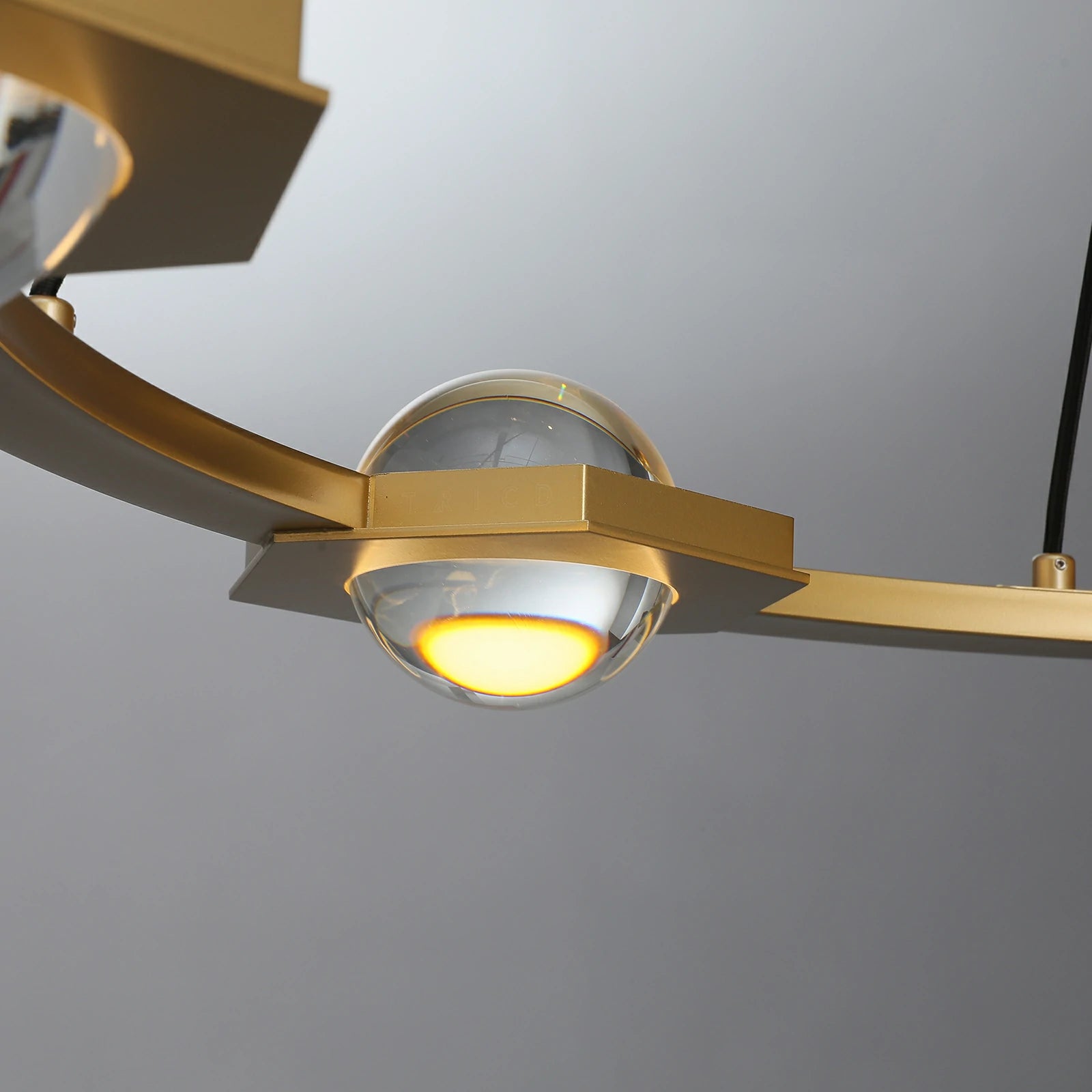 Éclatano Round Chandelier