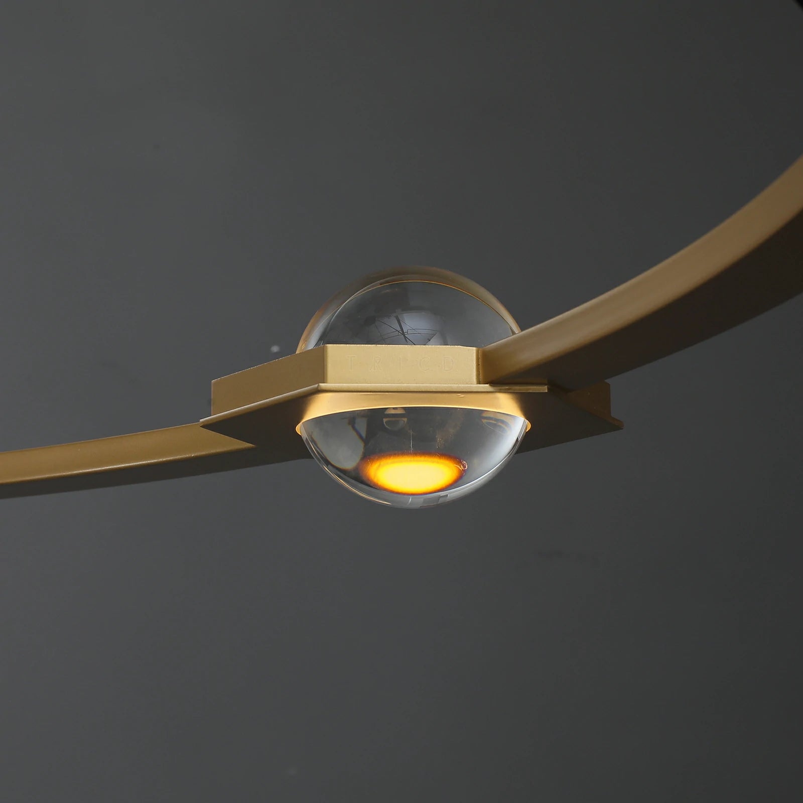 Éclatano Round Chandelier
