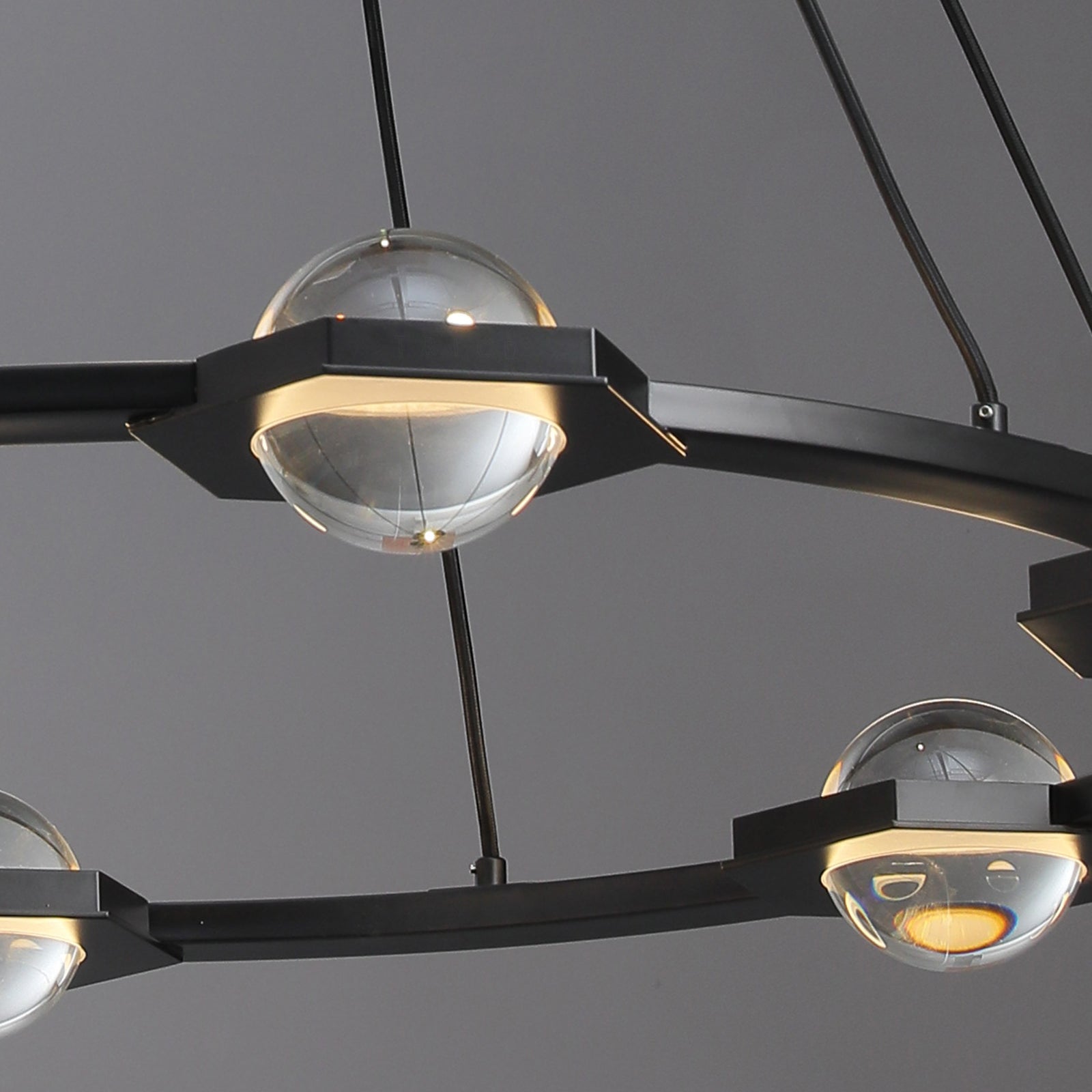Éclatano Round Chandelier